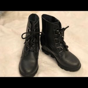 Sorel girls Joan of Arc wedge boots